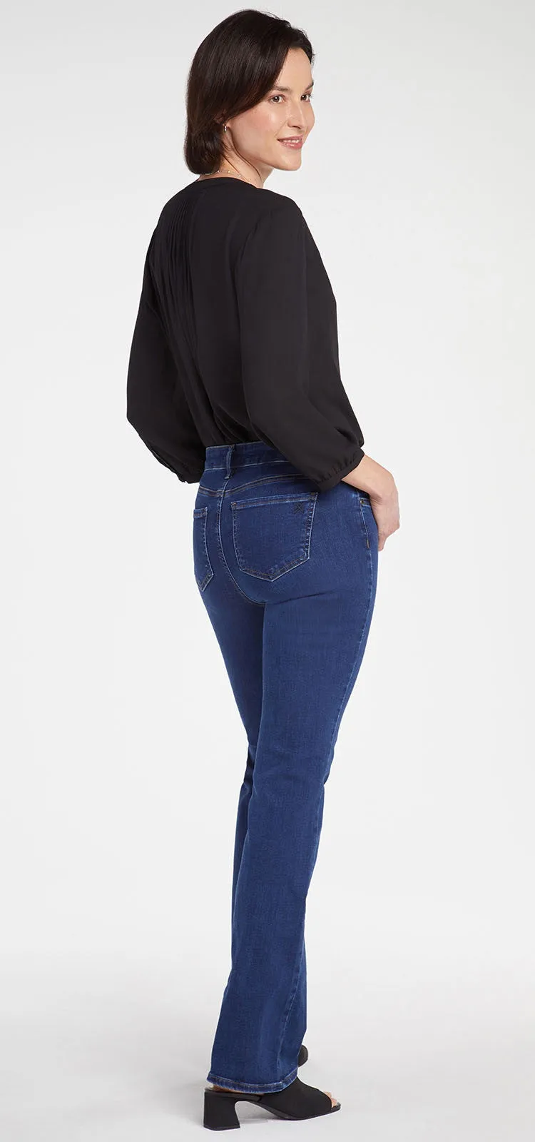 Barbara Bootcut Jeans Mediumblauw Premium Denim (Petite) | Quinn