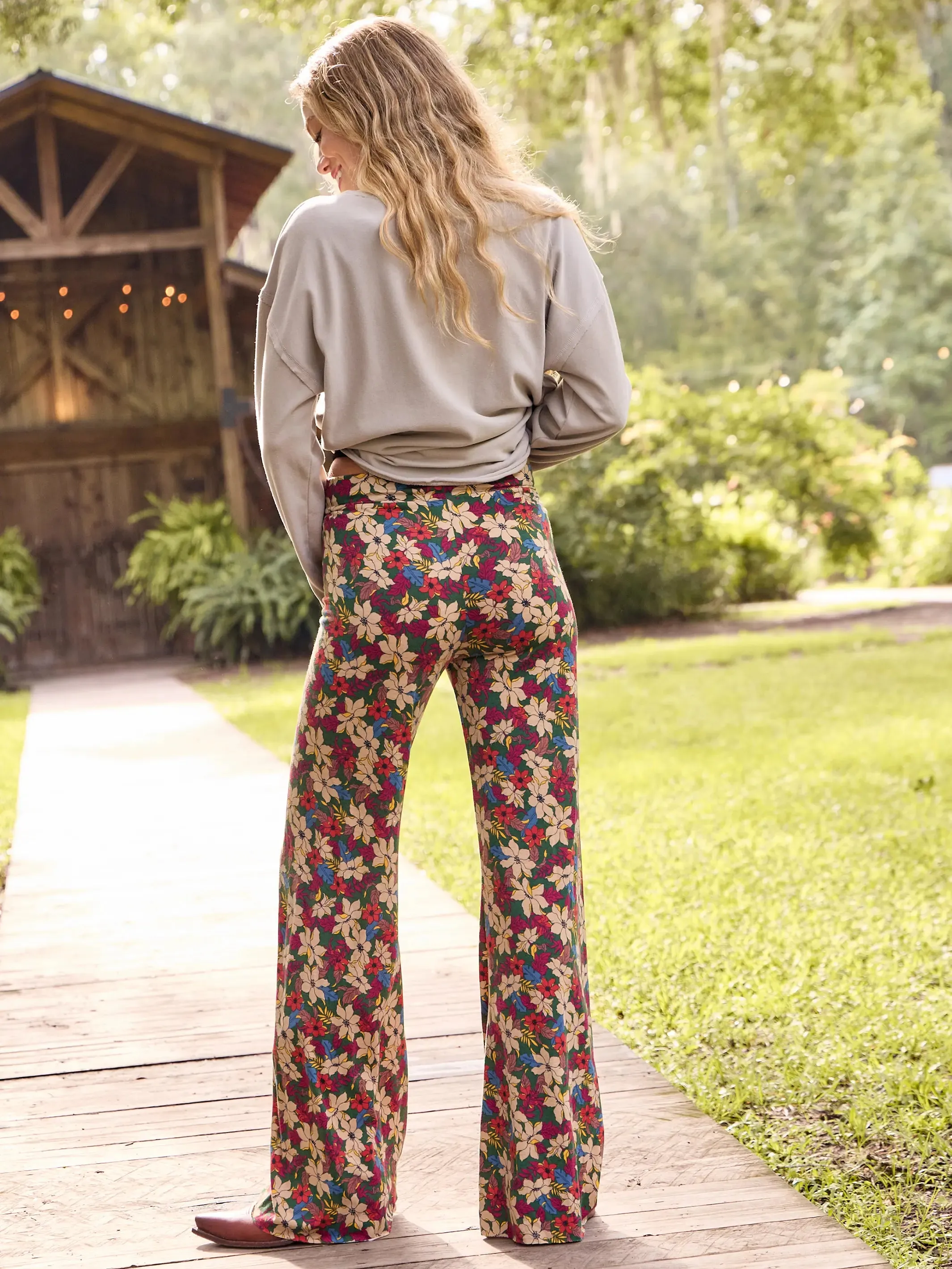 Cali Knit Flare Pant - Green White Lilies