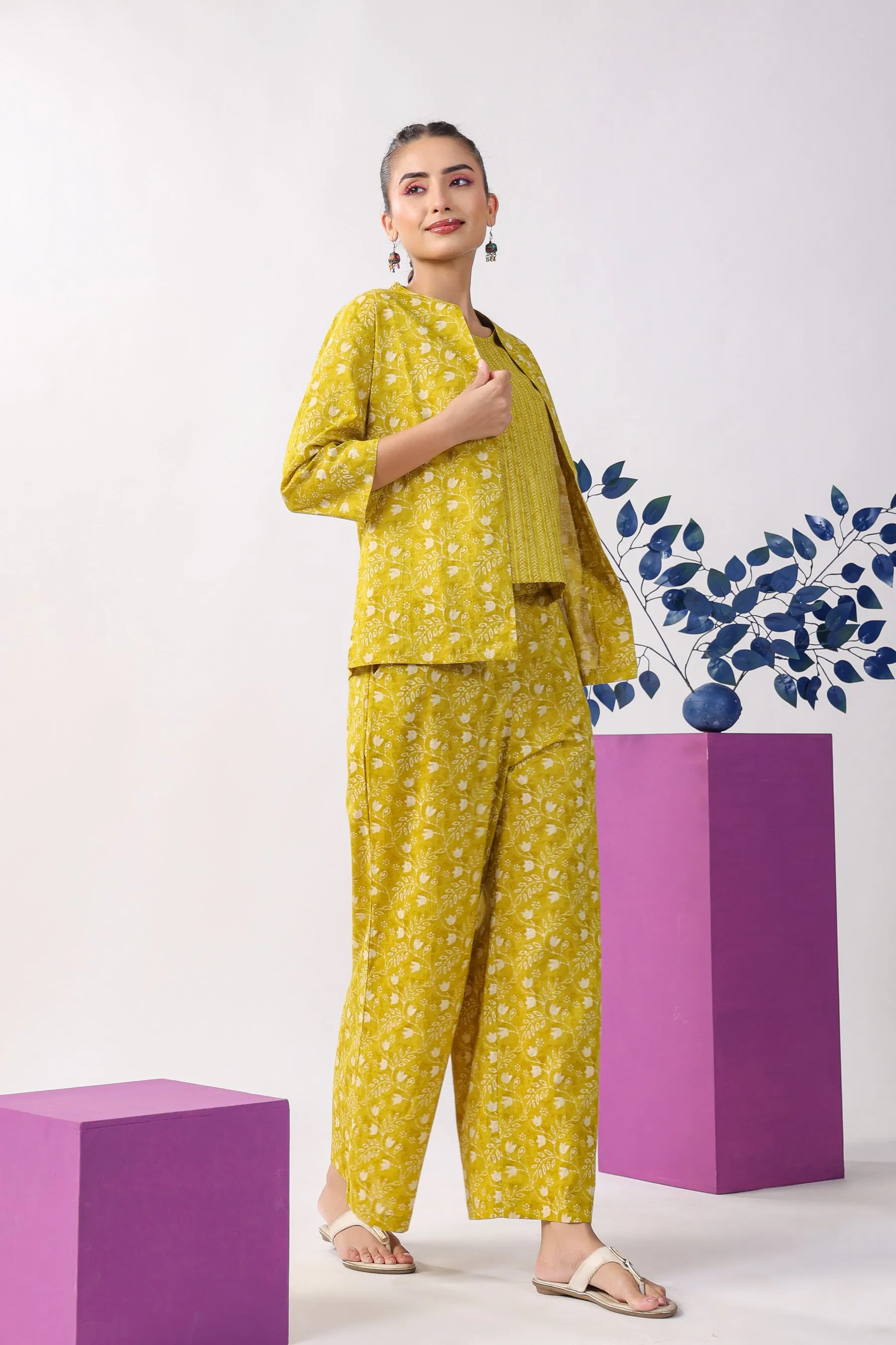 Dainty Florals with Arrows on Yellow Cotton Shrug Set