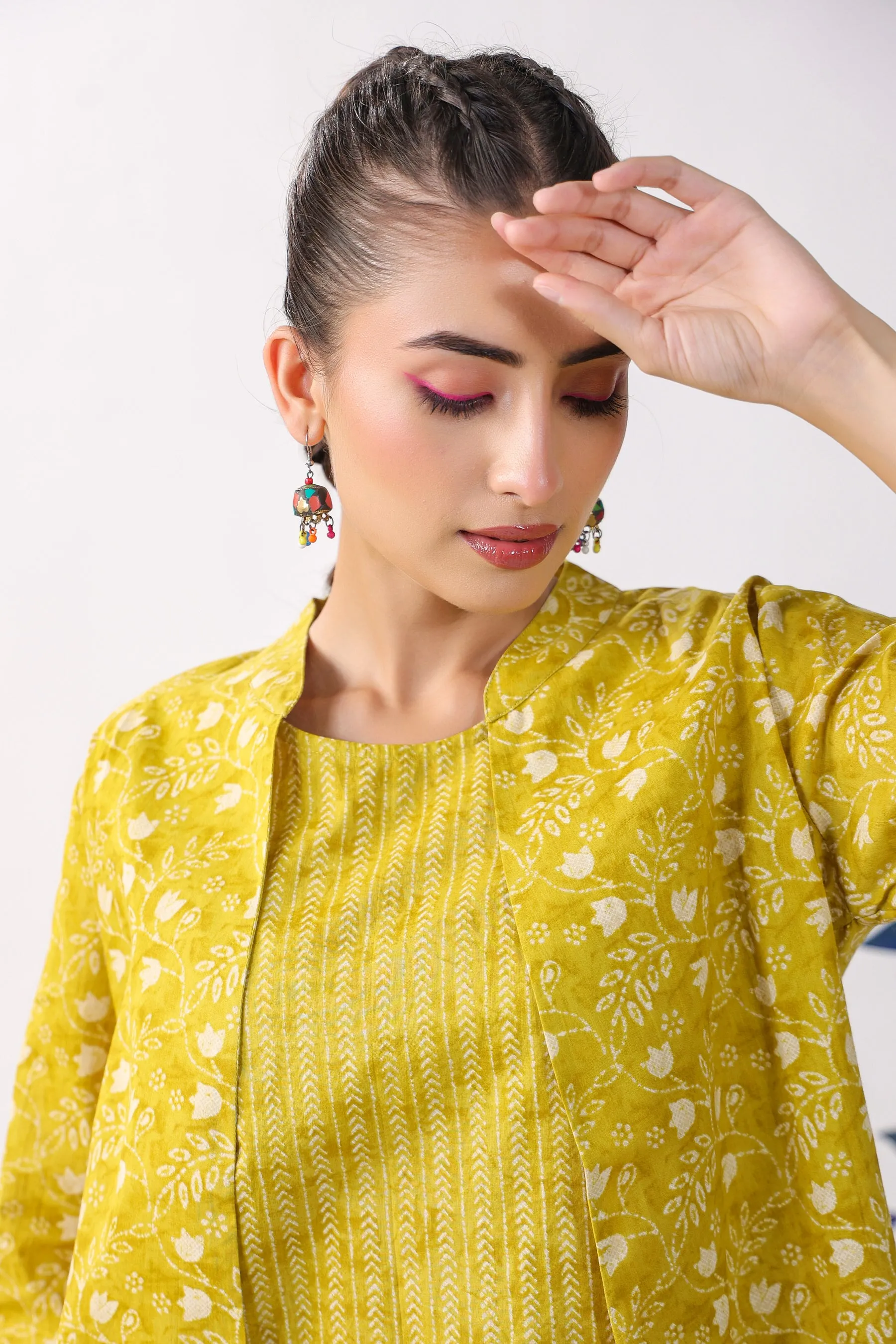 Dainty Florals with Arrows on Yellow Cotton Shrug Set