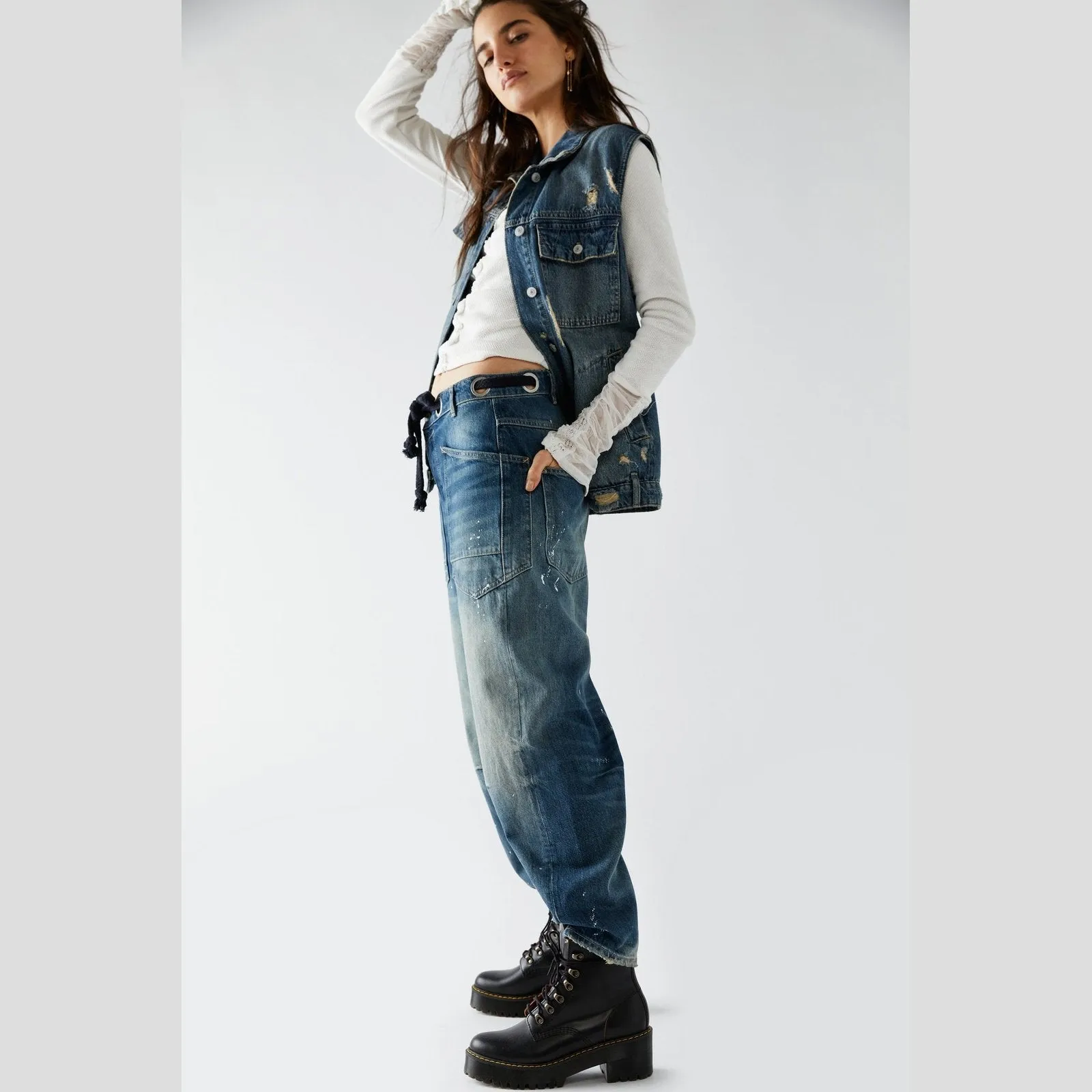 Sure! Heres an optimized title with descriptive modifiers:

Free People Womens Moxi Stretch Pull-On Barrel Leg Jeans