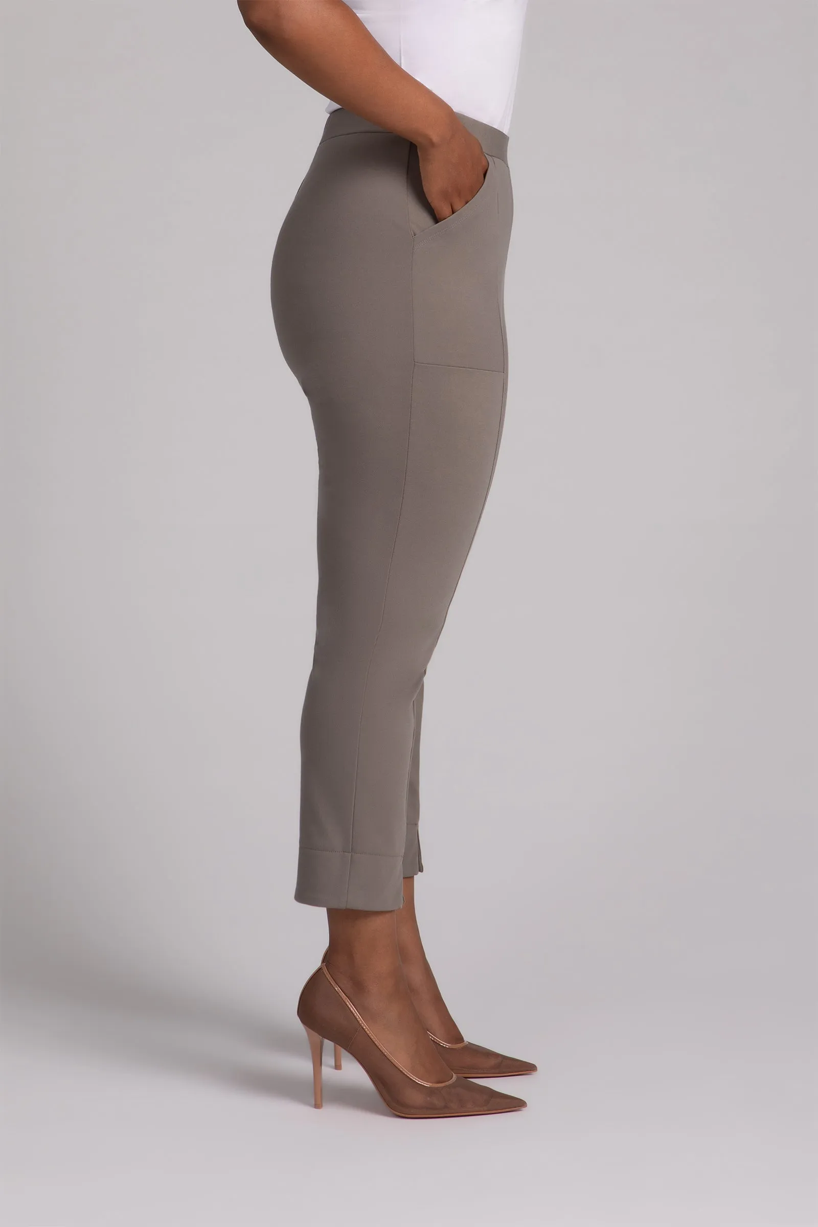 Ponte Hepburn Ankle Pant | Taupe